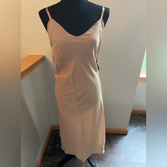 Wondermaid Other - New Wondermaid full length taupe adjustable straps made in USA slip. Size 40
